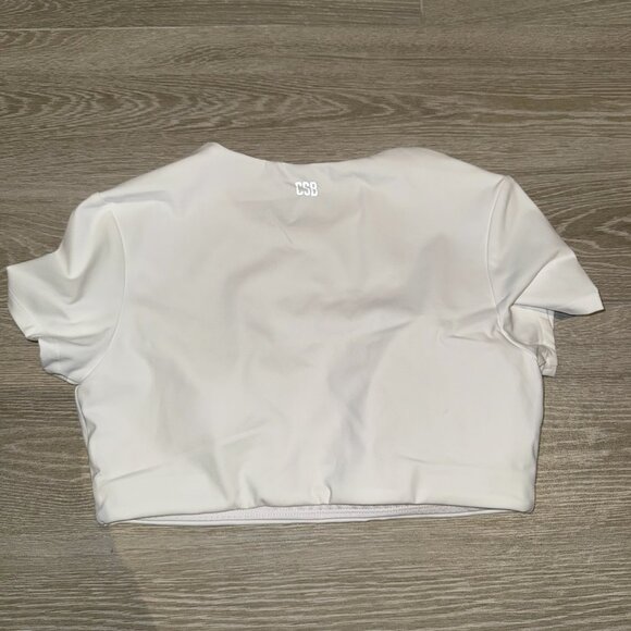 CSB Crop Shop Boutique Freedom Active Tee | Size: M | White - Picture 4 of 4
